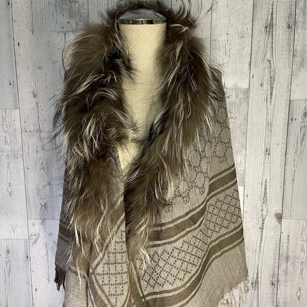 Gucci Brown and Cream Patterned Scarf with Fur Trim